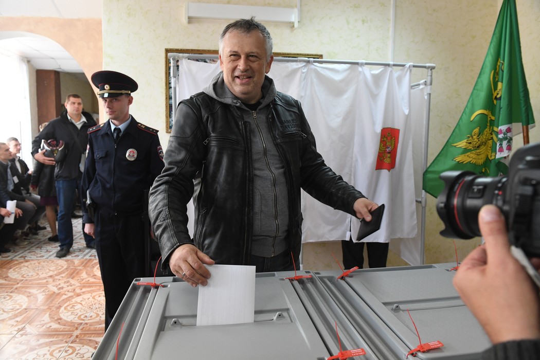 Губернатор Дрозденко прокомментировал выборы депутатов муниципальных советов Ленобласти