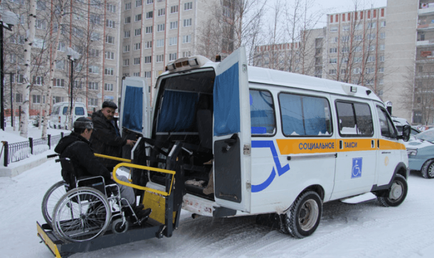 В Ленинградской области с 2021 года увеличен список получателей услуги социального такси.
